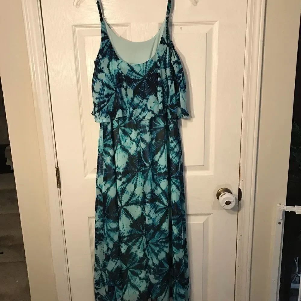 🌈Gorgeous 8/10 Long Blue Slip Dress!